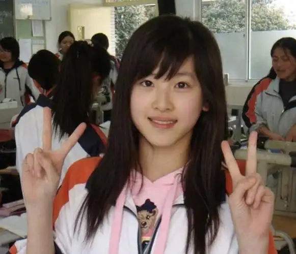 13年过去了,再看"奶茶妹妹"章泽天,她的面相为何变化这么大?_腾讯新闻