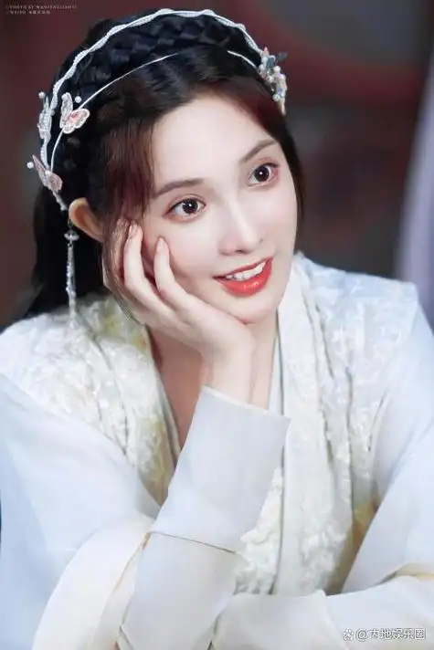 近日,泰媒评选的十大最美古装造型女演员榜单新鲜出炉,排名顺序为:第1