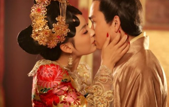 她是可以比肩妲己的一代妖后,高玮为了她直接沦为亡国之君