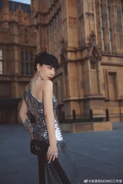 吴莫愁超话银河落日,星光璀璨.