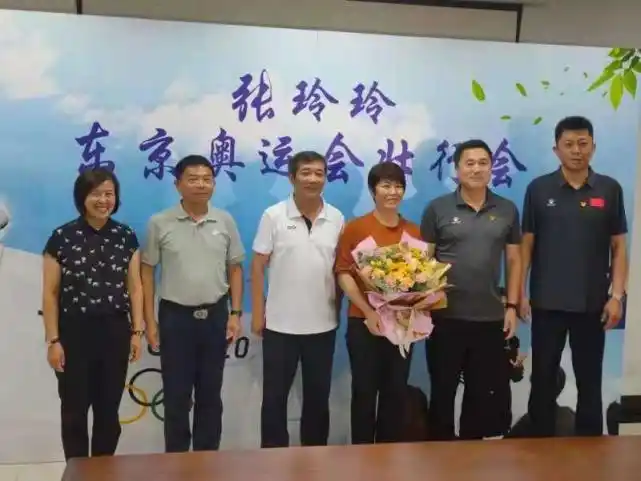 青岛女裁判张玲玲出征东京奥运担任足球裁判员体能讲师