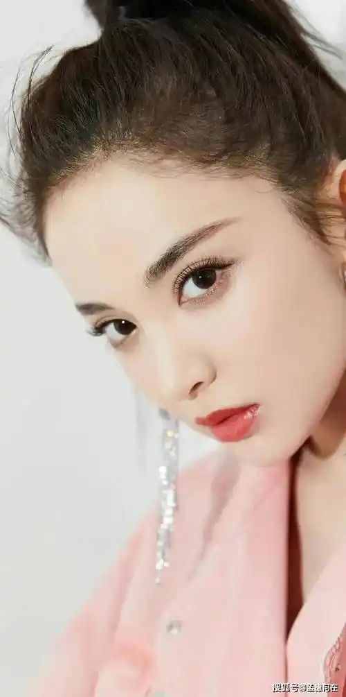 原创讲真古力娜扎这尤物身材内娱没一个能打的