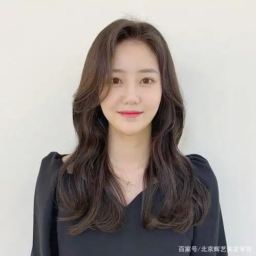 推荐四款不同卷发发尾烫造型