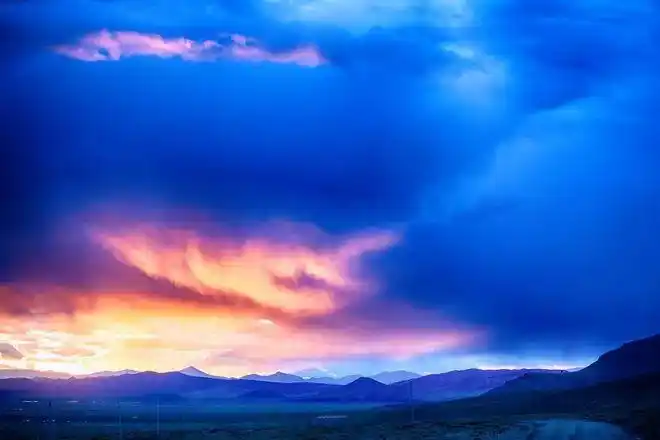 西藏向西丨人间的西方极乐世界