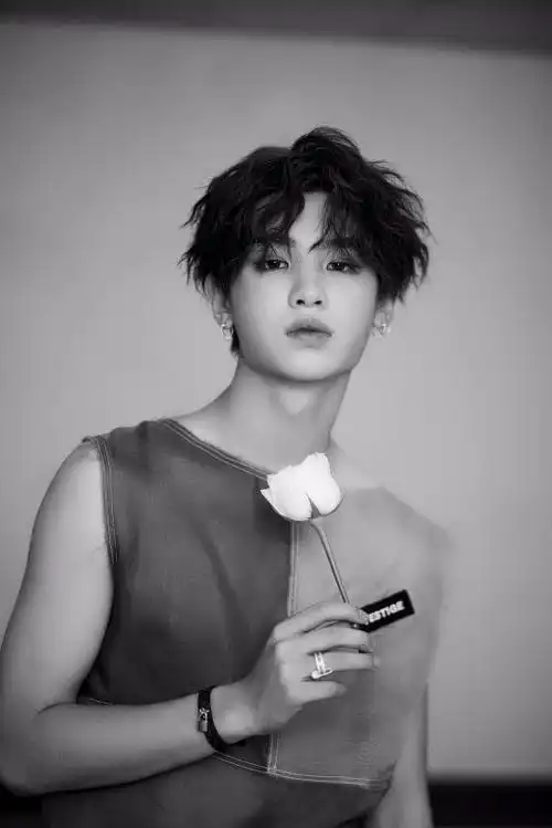 justin黄明昊图片 黄明昊帅气图片