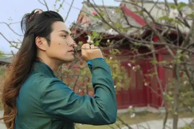 严屹宽古装 赏心悦目