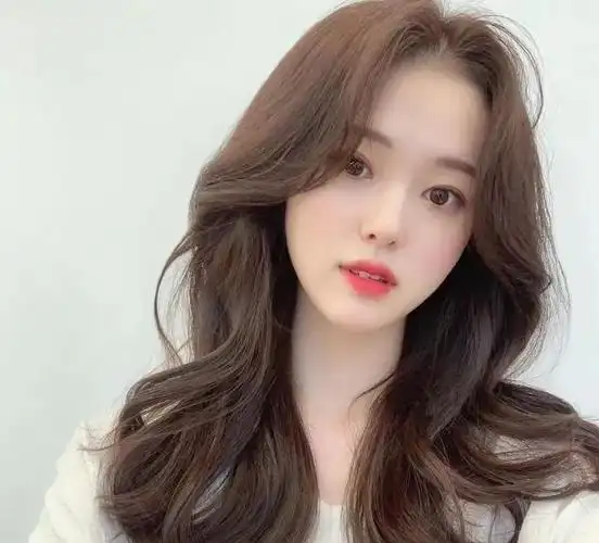 中长发女生烫这5款"仙女卷发",短发见了想留长,美炸了!