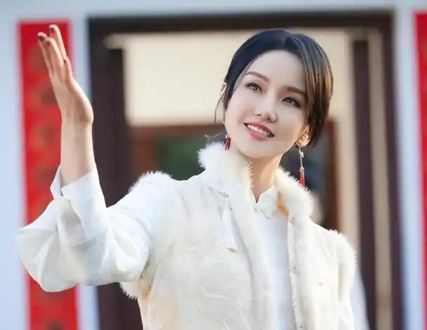 一屋子专业演员,硬是演不过黄龄一个跨界的歌手,糊不是没原因的