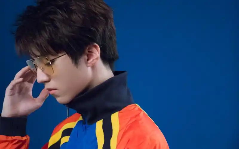 首页 桌面壁纸 大陆明星 tfboys王俊凯最新帅气图片壁纸上一张 下一张