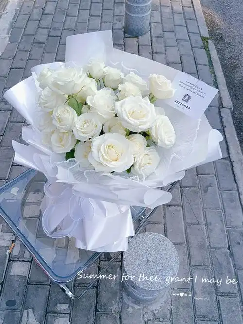 白玫瑰花束