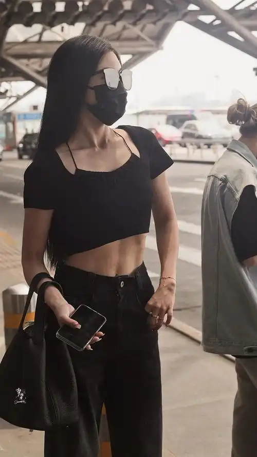 6月才开始接触拳击的小白孙芮报道