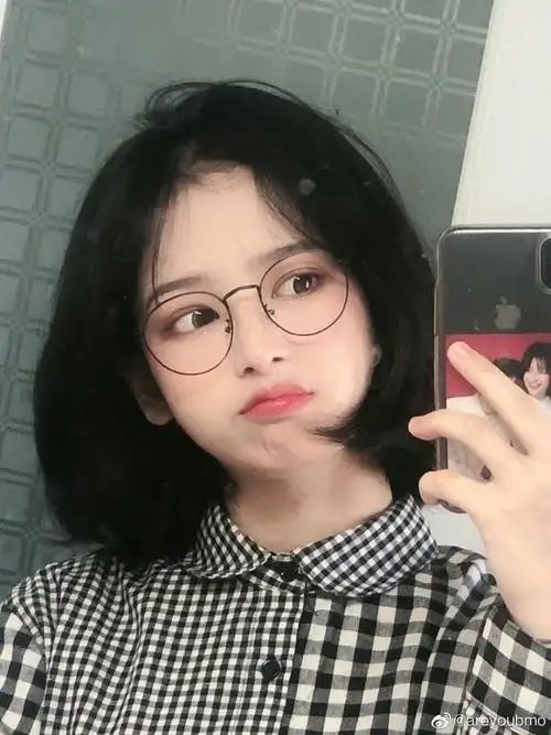 短发# #眼镜# 你就是最乖巧的崽 cr@areyoubmo