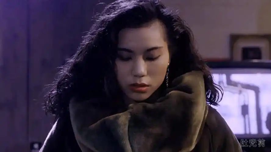 电影《至尊无上之永霸天下》原来石斑瑜也给黄秋生配过角色啊