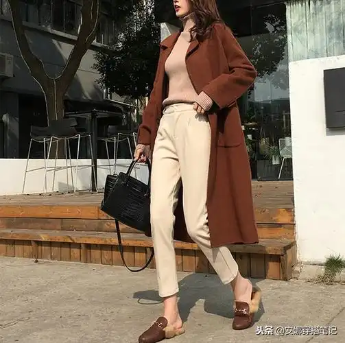 12套萝卜哈伦裤的穿搭示范哈伦萝卜裤配什么上衣图片