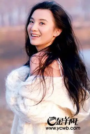 性感小宋佳 变身清纯女