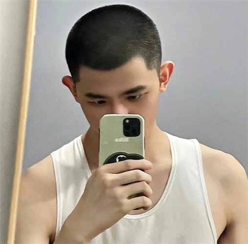 经典帅气寸头发型 检验颜值的标准_男士短发 - 美发站