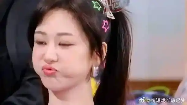 杨紫总在别人看不到的地方偷偷可爱,嘟嘟嘴好萌