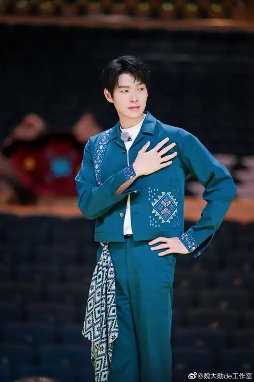 魏大勋超话9399#奔跑吧#分享新疆好物,上演投资挑战.