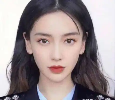 同样是女星证件照,杨幂,baby,鞠婧祎还好,看到赵丽颖:太养眼了!