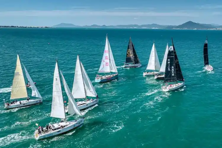 第十二届环海南岛国际大帆船赛在三亚开赛_全环_比赛_海帆