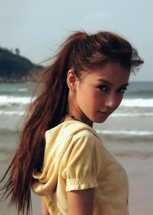 angelababy早期沙滩写真,这个身材也太好了吧