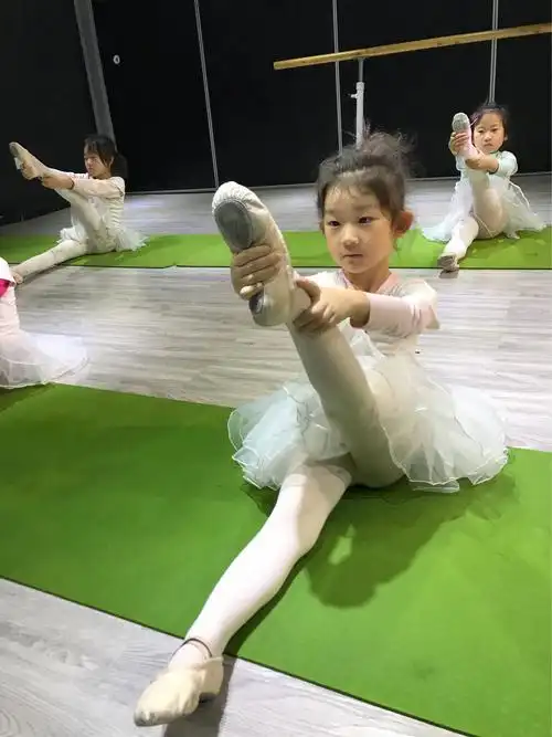 地面搬前腿(新学内容)