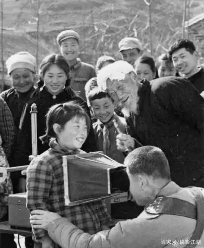 珍藏黑白老照片 新中国六七十年代的摄影作品一览