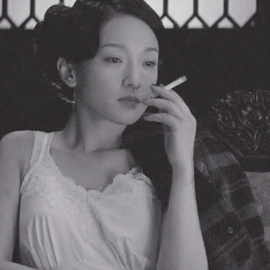 周迅gif黑白gif抽烟gif优雅gif