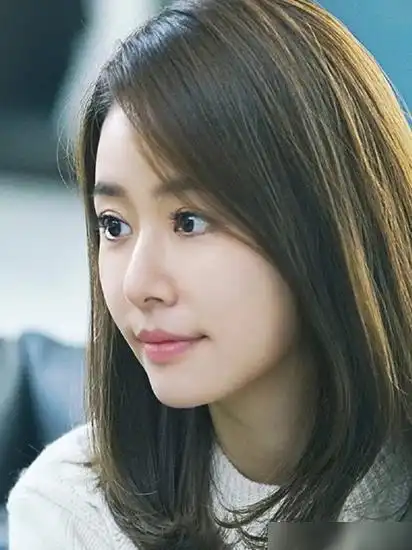 杨幂随手晒的直发梳火了李佳琦也推荐过网友太神奇