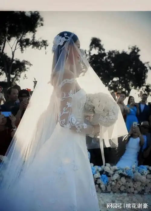 刘诗诗当年的婚纱照真的惊艳了我很多年