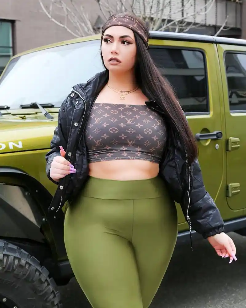 160斤女孩,开朗自信,大码身材让很多人倾倒