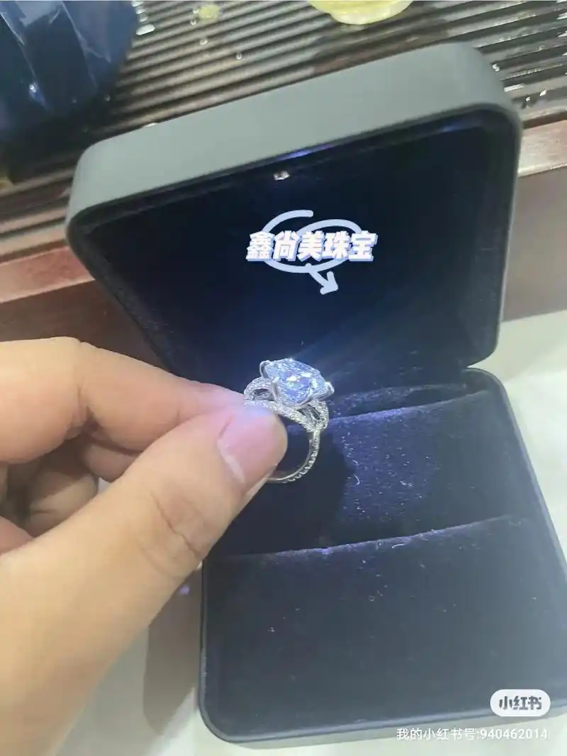 全网最火最大钻戒来啦!你敢相信么?d色.v - 抖音