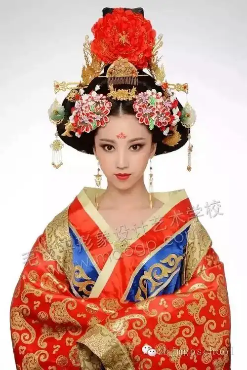 古装造型作为北京毛戈平形象设计的明星班特色班童鞋联袂呈现以上作品