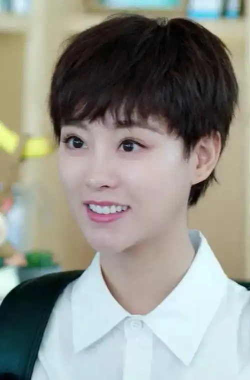 离谱到让人震撼……可能黑红也是红,祝绪丹这波引起了不少人的注意,扒