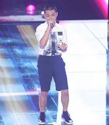 "新歌声"鸟巢冲刺夜 海南仔赵小熙遗憾落败无缘总决赛