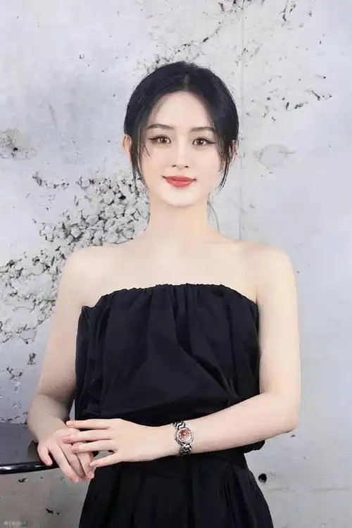 赵丽颖最新照满脸胶原蛋白回到花千骨,说话嘴巴难张开被说太僵硬