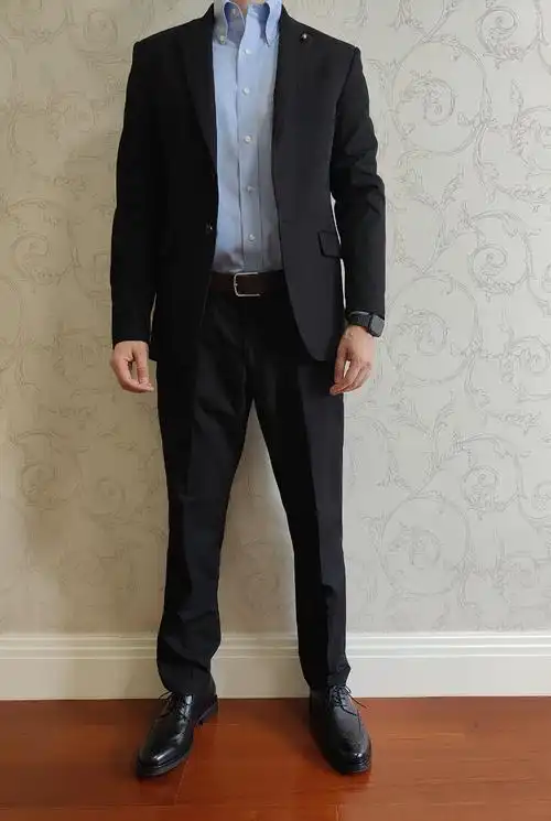 胡侃侃的夏日出行皮鞋和休闲鞋推荐夏日衣服褶皱的快速处理办法