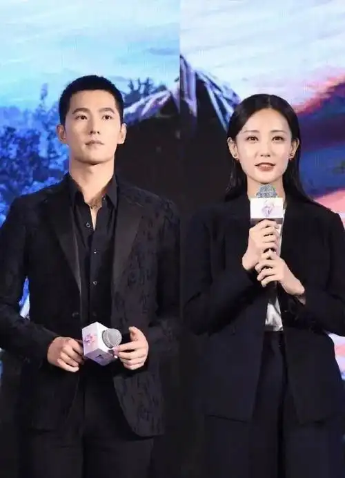 江疏影李一桐排名靠后(一个像姐弟一个像恋人)(5)