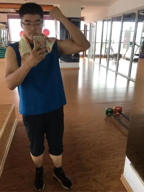 男,身高183,体重130kg,最近想减肥?