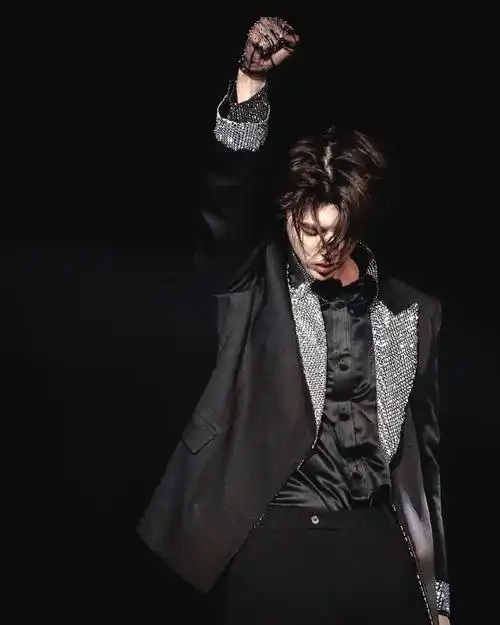 蔡徐坤2023迷巡回演唱会