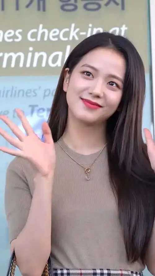 金智秀jisoo 炎炎夏日,清新来袭 #街拍  #高清