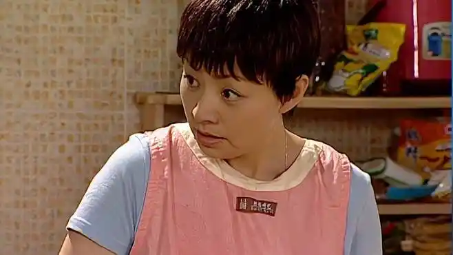 家有儿女:刘星替小雪借照相机,层层套娃太逗了