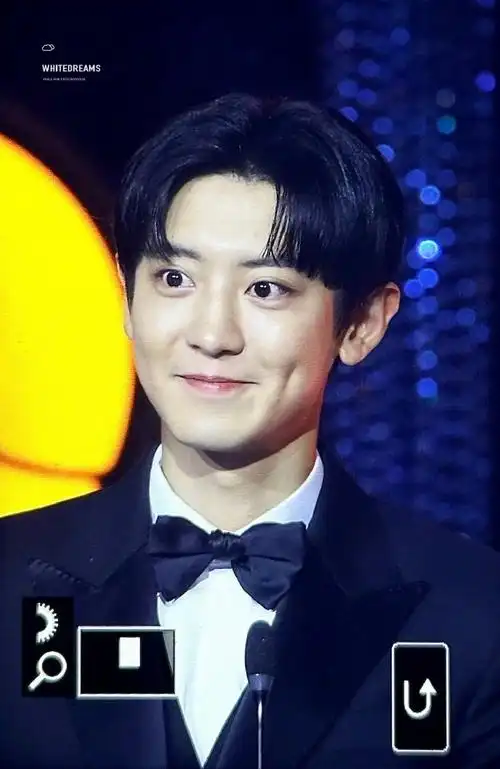 眼睛宝宝9799chanyeol个人频道朴灿烈_loeypark90快闪代go朴