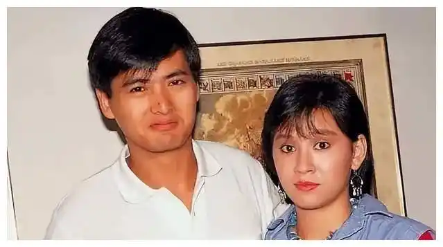 周润发和陈荟莲:一生无子女,被嘲35年,如今成娱乐圈"恩爱夫妻"的模范