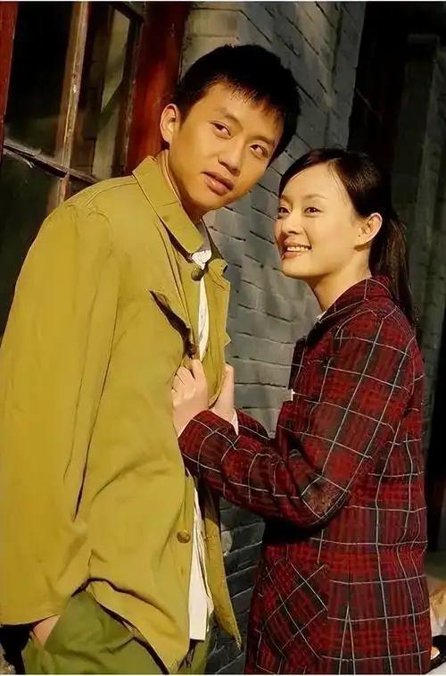 跟邓超搭档出演的《幸福像花儿一样》《甜蜜蜜》都是非常好的电视剧