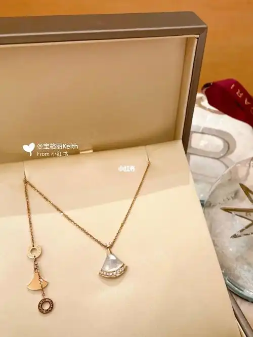 宝格丽小号满钻小扇子项链7878