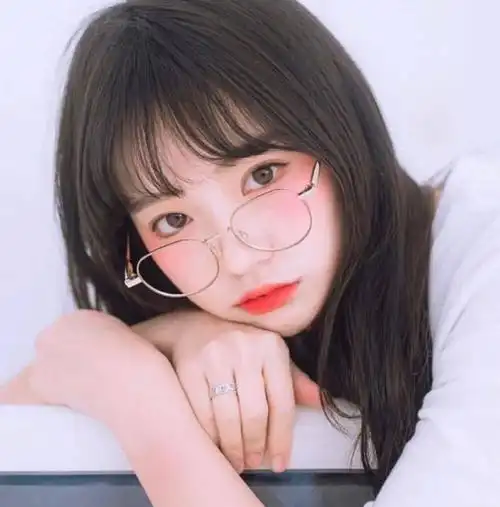 微信头像眼镜女