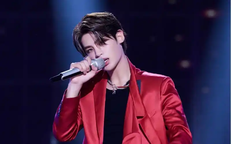 【justin黄明昊】20210817《u》《酒醉的蝴蝶》抖音新潮好物夜舞台