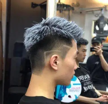 5款男生好看又简单的刀疤发型 不做非主流男生也能尝鲜