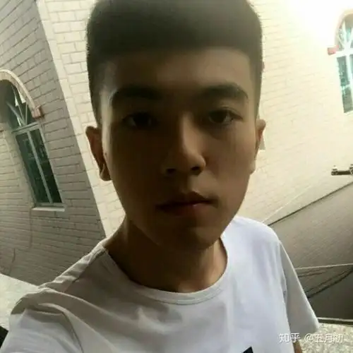 有哪张不知名的男生照片让你特别心动念念不忘珍藏至今,一直想知道他